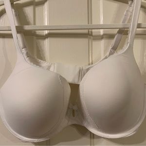 Victoria’s Secret Body by Victoria Bra